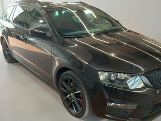 SKODA Octavia Combi 2.0 TSI 220cv RS