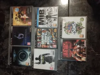 Lote 8 Giochi PS3: Resident Evil, GTA V, MIB, Sims
