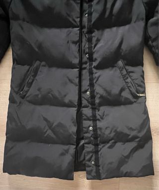 Abrigo plumífero Zara negro