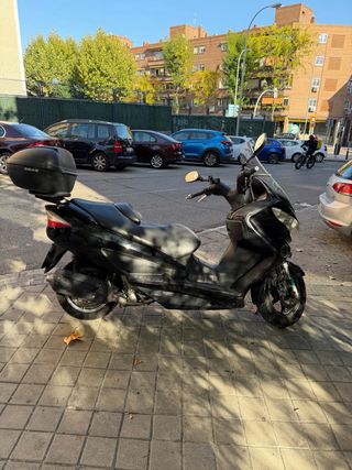 Scooter Suzuki 200cc 2010.
