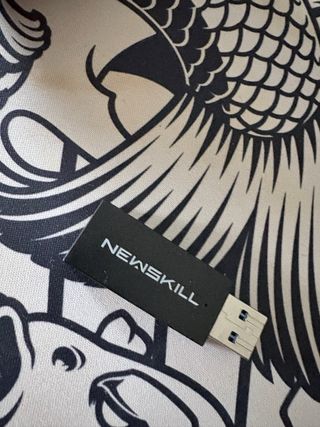 Cascos Newskill Blancos