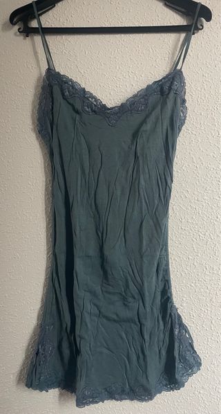 Camiseta lencera con blonda