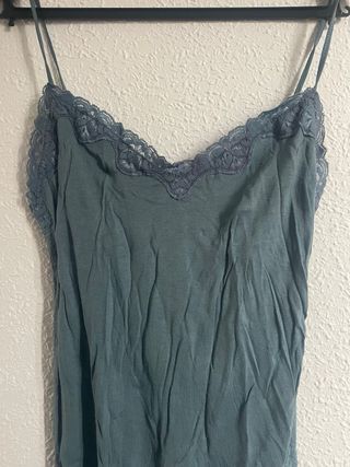 Camiseta lencera con blonda