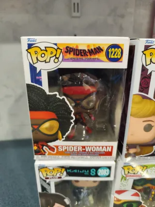 Lote 6 Funkos Spider-Woman, Aurora, Thrawn, Mina,