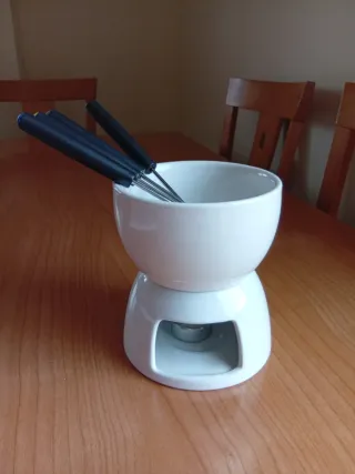 Juego de fondue blanco y negro