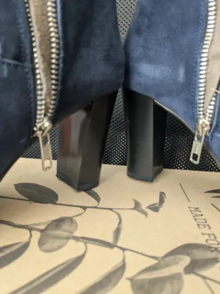 Botines azul ante con cremallera