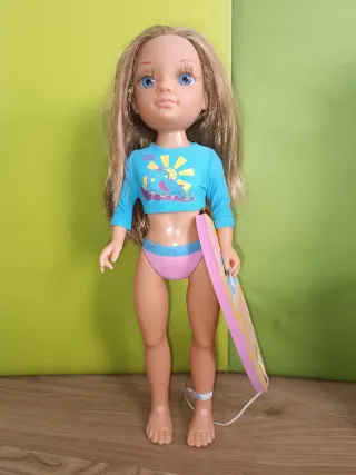 Muñeca Nancy Surf