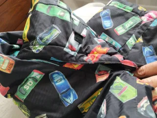 Chaqueta infantil nieve con estampado de coches