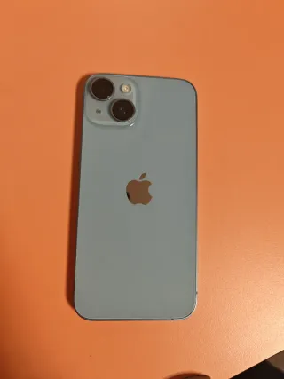 iPhone 14 con 1 año de garantía,