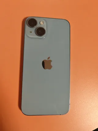 iPhone 14 con 1 año de garantía,