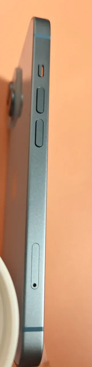 iPhone 14 con 1 año de garantía,