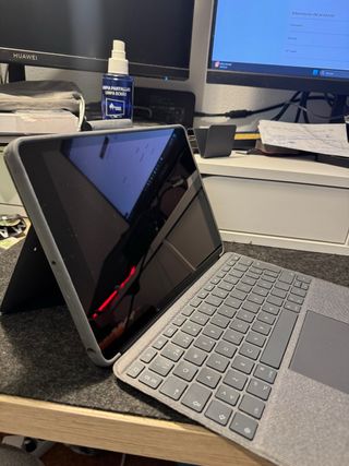 iPad 10.2 9ª Gen 64GB Gris + FUNDA CON TECLADO