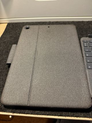 iPad 10.2 9ª Gen 64GB Gris + FUNDA CON TECLADO
