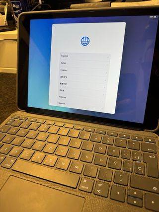 iPad 10.2 9ª Gen 64GB Gris + FUNDA CON TECLADO