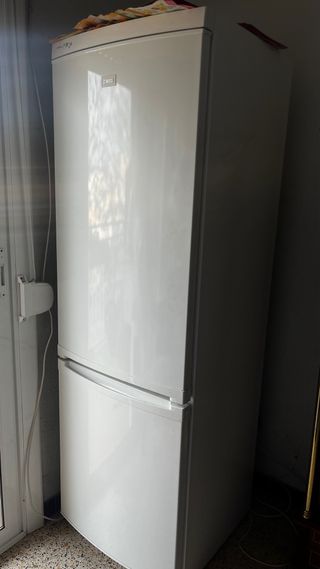 Nevera blanca