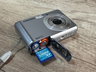 Cámara Samsung ES15 10.2MP Plata