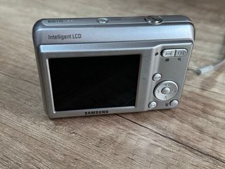 Cámara Samsung ES15 10.2MP Plata