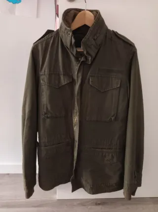Chaqueta verde militar