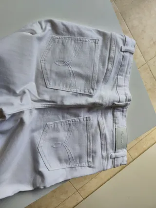 Pantalones acampanados blancos mujer