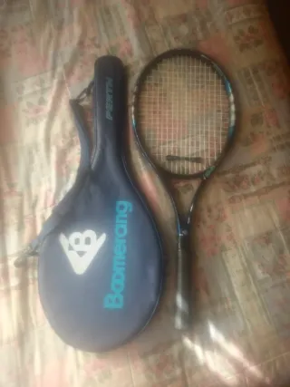 Raqueta de tenis Boomerang con funda