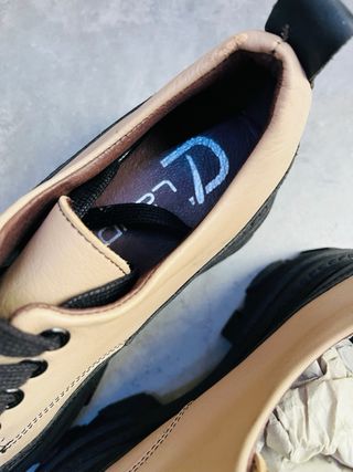 Mocasines piel suela track beige/negro T37