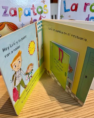 Libros Lulú. Lote de 3 libros más 2 de regalo.