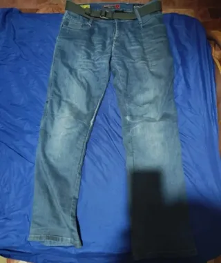 Pantalones vaqueros azules