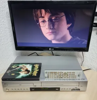 Combo VHS DVD LG,  con mando