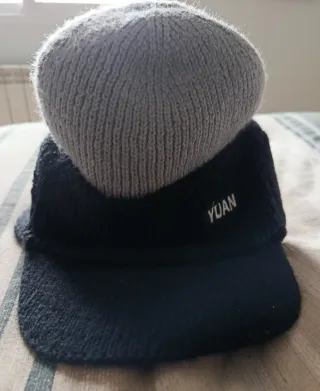 Gorro unisex gris y negro