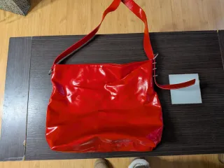 Bolso rojo Stradivarius