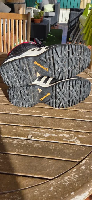 Zapatillas Adidas Negras y Rojas Talla 42 mujer