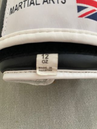 Guantes Mugendo/Kikboxing 12oz Negros Piel