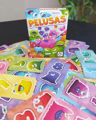 Juego de cartas Pelusas