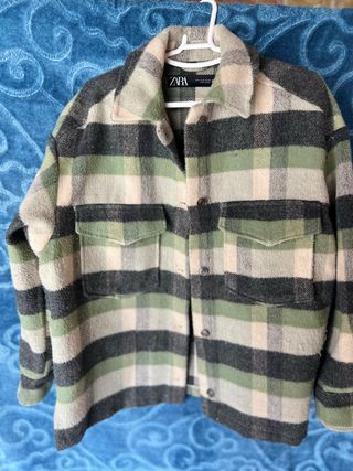 Sobrecamisa Zara cuadros gris y verde