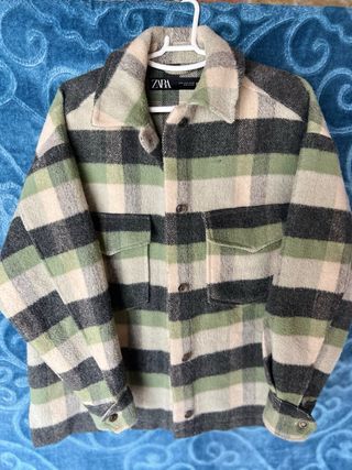 Sobrecamisa Zara cuadros gris y verde