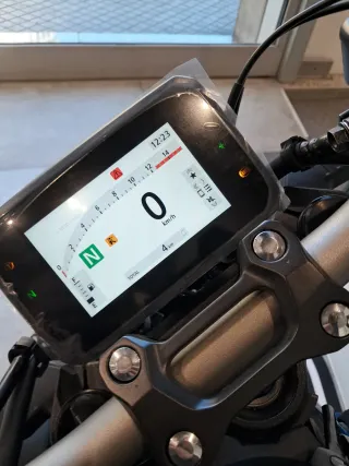 Honda CB650R E-Clutch