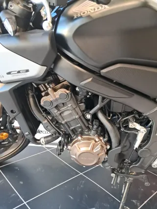 Honda CB650R E-Clutch