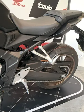 Honda CB650R E-Clutch