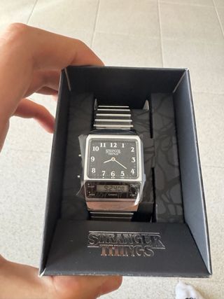 Casio Stranger Things AQ-800EST-1AER Reloj