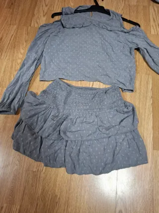 Conjunto falda y top gris