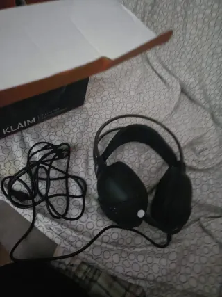 Auriculares con micrófono negros