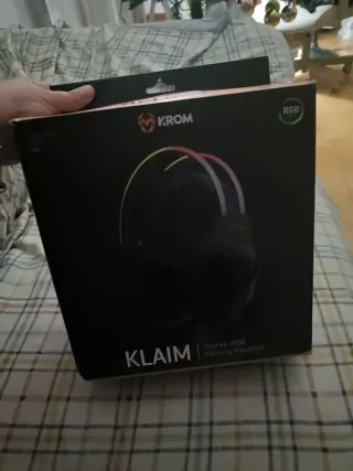 Auriculares con micrófono negros