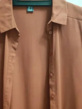 Camisa naranja manga larga