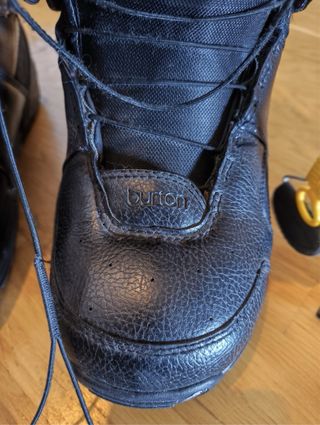 Tavola e scarponi snowboard Burton