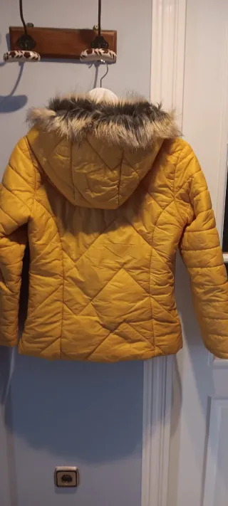 Chaqueta acolchada mujer con capucha