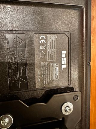 TV LED 22 FHD BSL-22112V 12V. Con soporte y antena