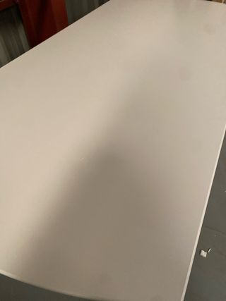 Mesa de comedor blanca moderna