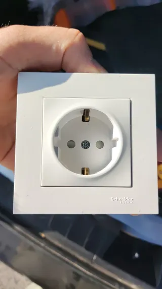 SERVICIOS URGENTES DE ELECTRICIDAD