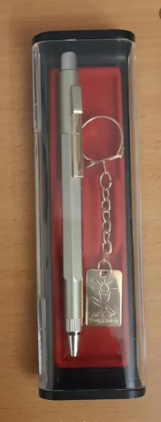 Bolígrafo y llavero recuerdo comunión