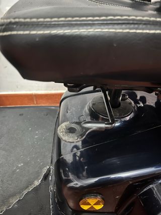 Scooter Eléctrico Invacare Leo Negro